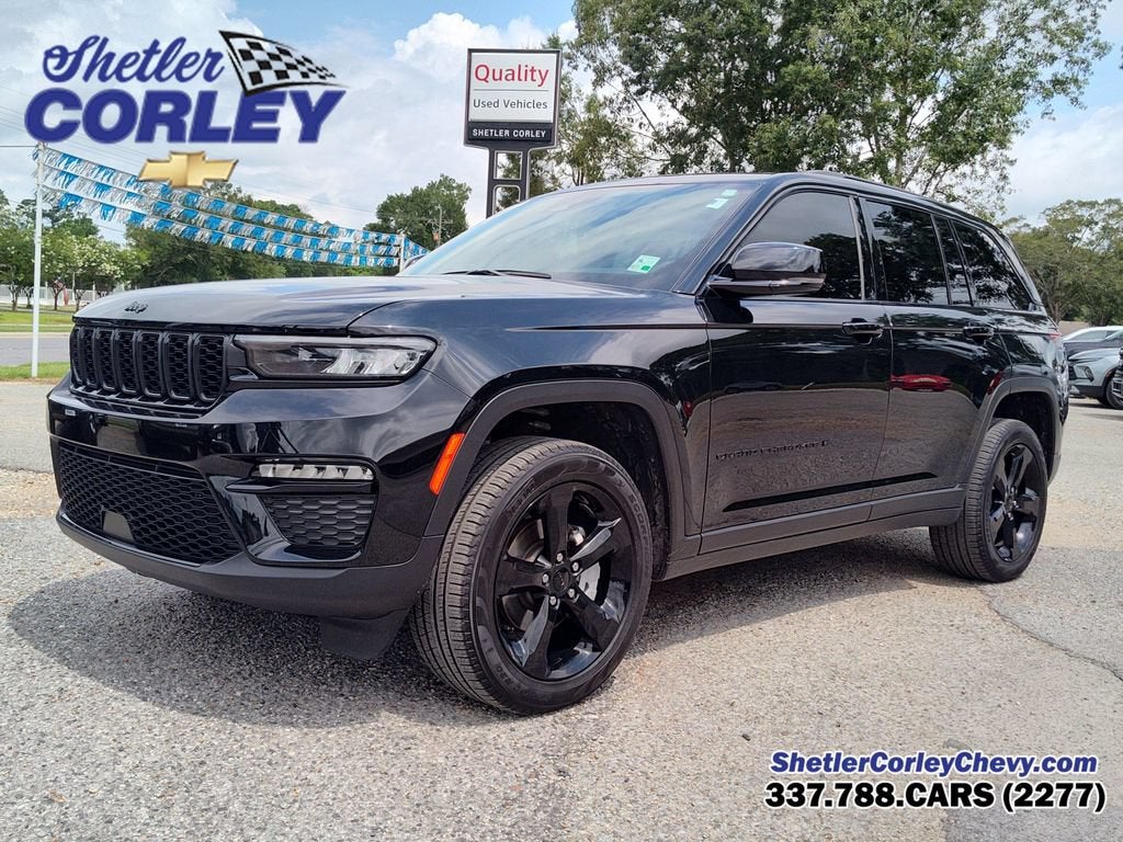 2025 Jeep Grand Cherokee Limited 4x2 in Black — front three-quarter view