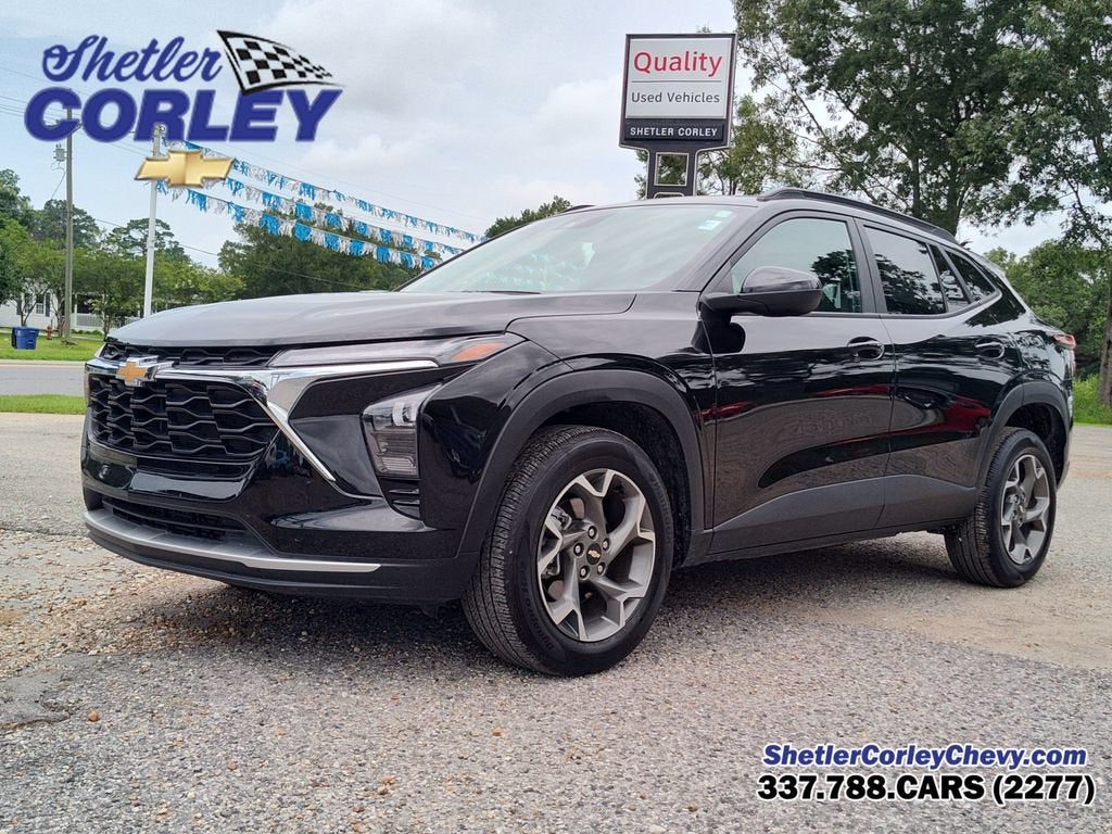 2025 Chevrolet Trax LT in Mosaic Black Metallic — front three-quarter view