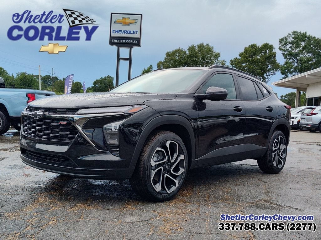 2026 Chevrolet Trax 2RS in Mosaic Black Metallic — front three-quarter view